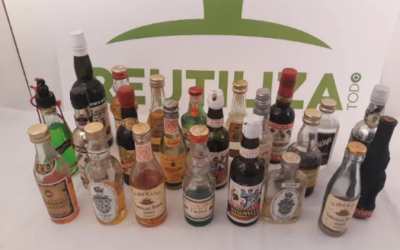 Lote de 23 mini botellas antiguas