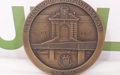 Medalla Centenario del puente internacional